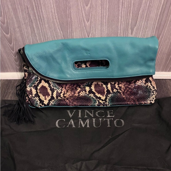 **RARE** Vince Camuto Turquoise and Snake Print Clutch - Picture 1 of 6